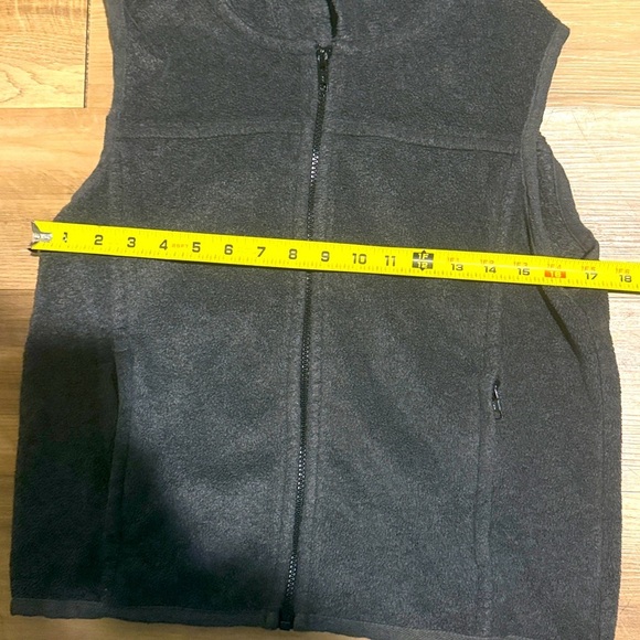 Gap Women’s Hoodie Vest Grayish Black Pockets Size Medium Zip up Sweater - Picture 3 of 5